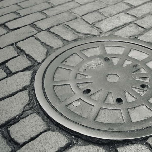 Man Hole 60x60